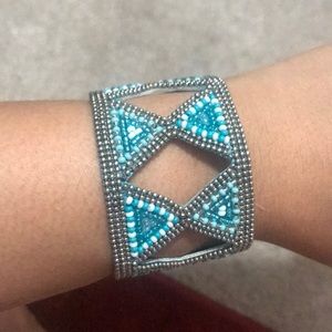 3/$20 🌟 Blue beaded faux leather bracelet